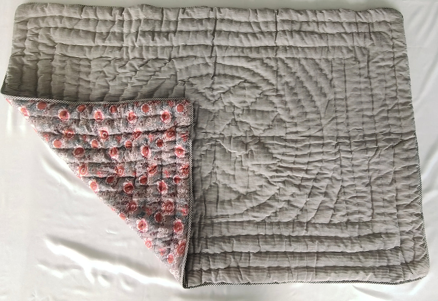 Reversible Quilted Blanket - Red floral Printed & Stripes