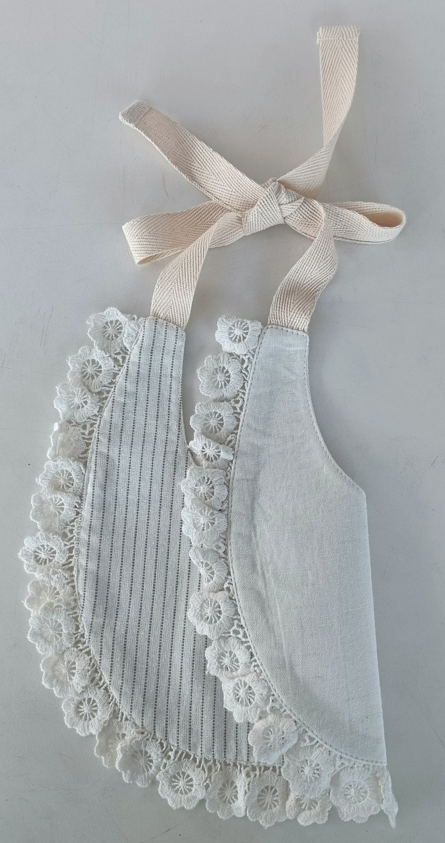 Reversible Off-White Solid Color & Grey Dot Striped Printed Baby Bib