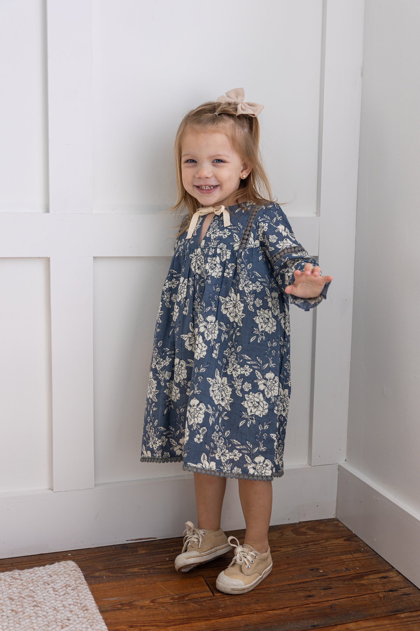 Grey Floral Printed Front & Bottom Lace Long Sleeves Gathered Dress