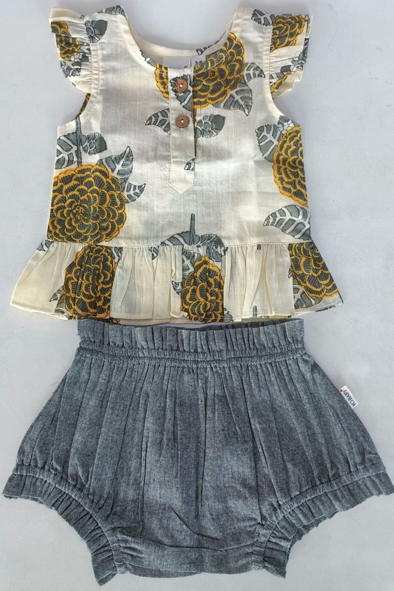 Mustard & Grey Floral Print Sleeve Ruffled Top & Black Chambray Shorts Set