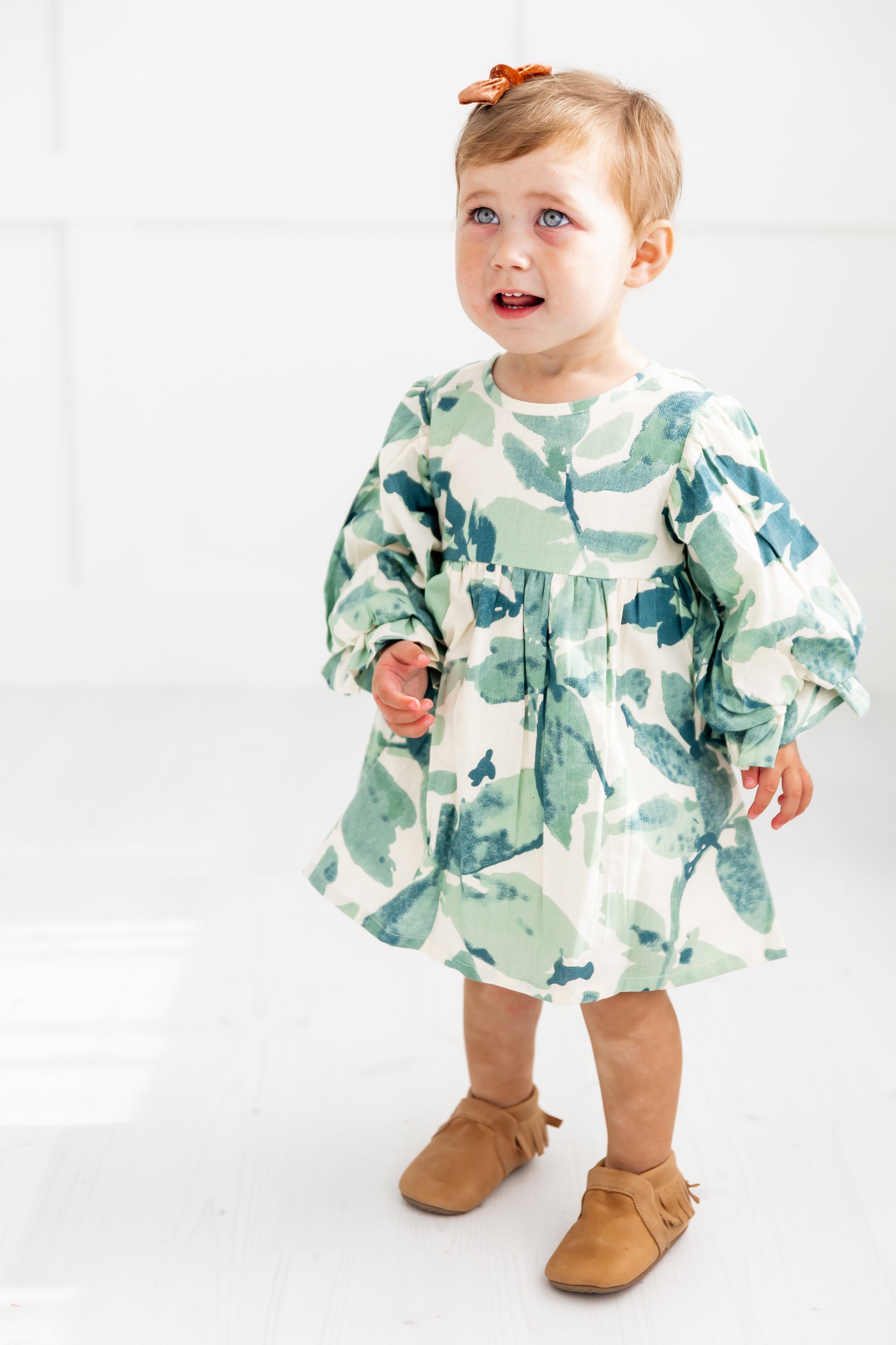 sage-Green Leaf Printed Sleeve Gathered Dress sage-Green Leaf Printed Sleeve Gathered Dress