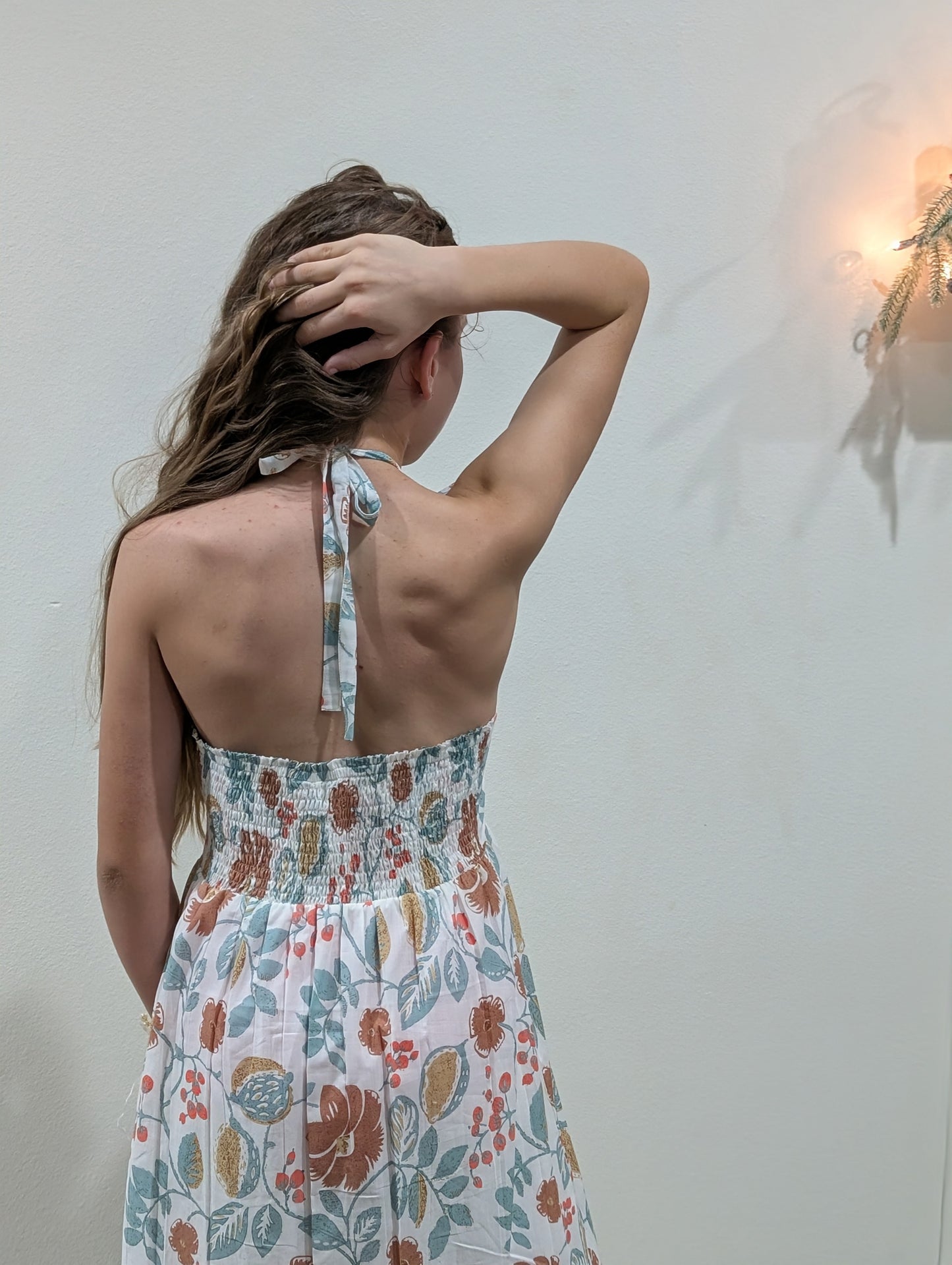 Stylish Kids' Sleeveless Dress with Frill & Ruffle Accents - White & Sage Floral Print