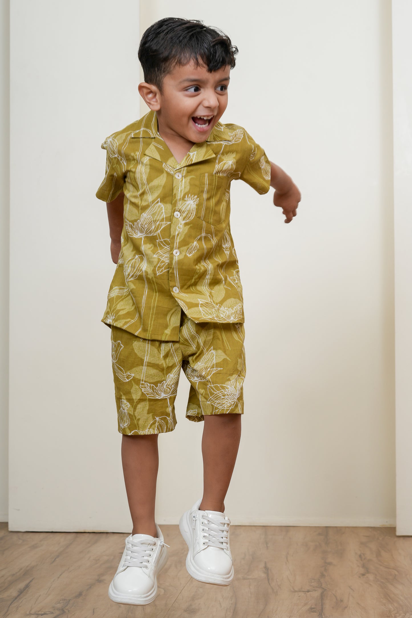 Short and Shirt Gender Neutral Set Green — Cotton Kids Co-Ord | Infant to Tween