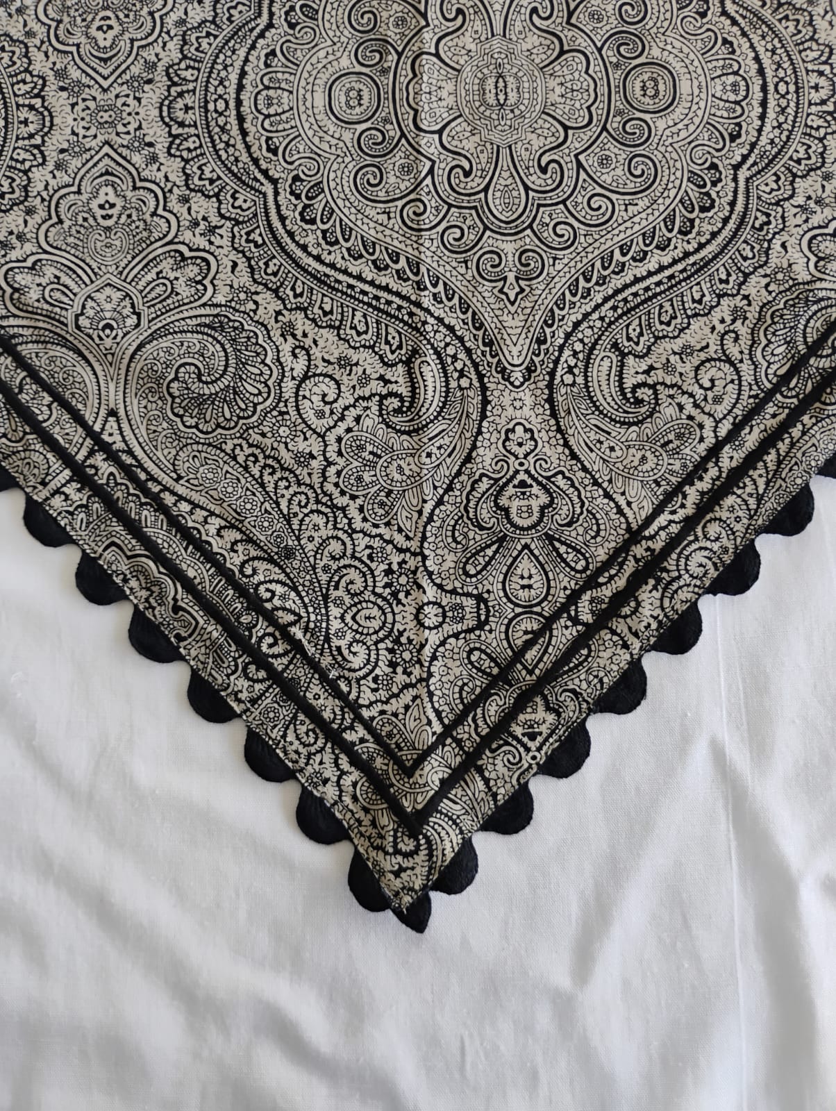 Embroidered Triangle Scarf : BLACK : One Size