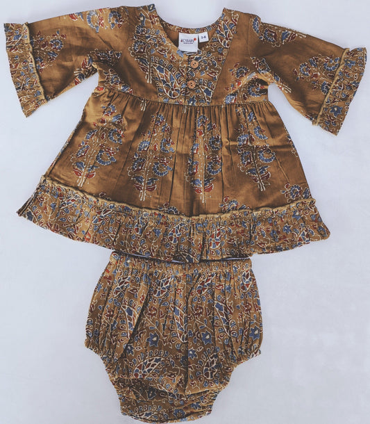 Printed Long-Sleeves Ruffle Dress & Diaper Cover Set